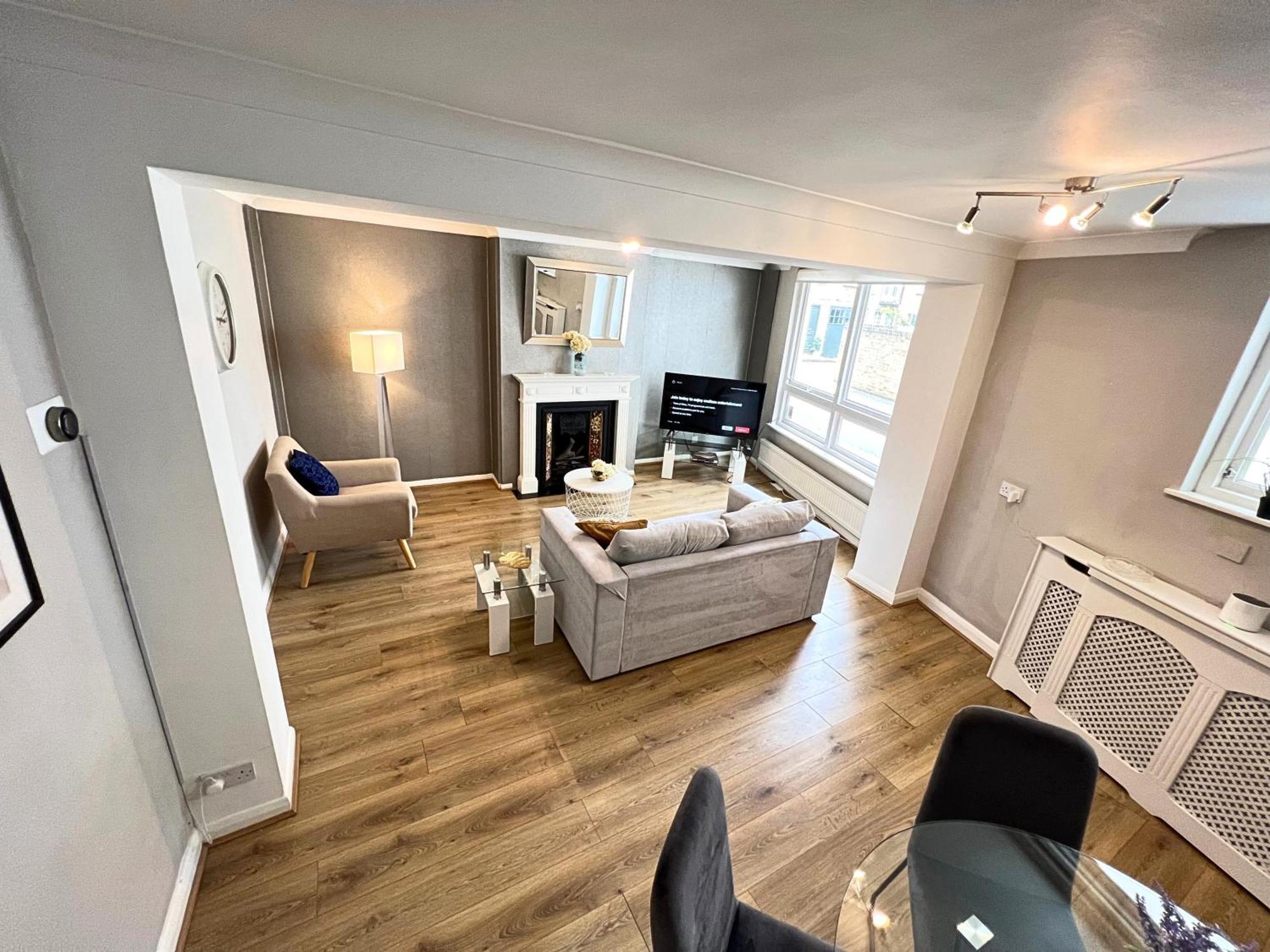 Kensington 2 Bedroom House-Big Living Area And Kitchen-Harrods-National History Museum-Hyde Park-Near 2 Underground Lines London Eksteriør billede