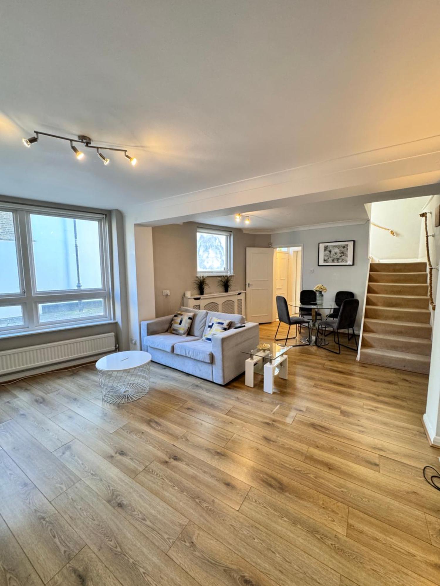 Kensington 2 Bedroom House-Big Living Area And Kitchen-Harrods-National History Museum-Hyde Park-Near 2 Underground Lines London Eksteriør billede
