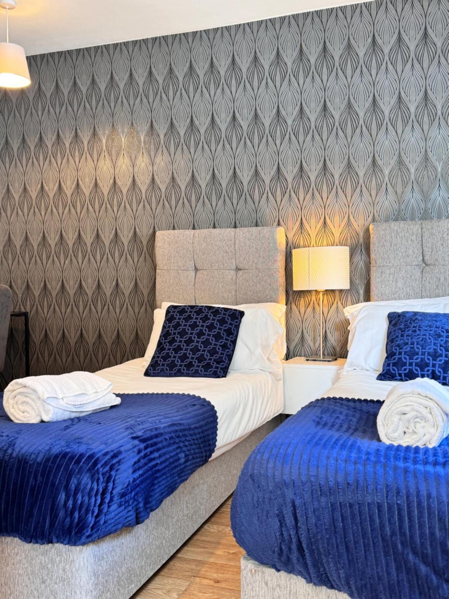 Kensington 2 Bedroom House-Big Living Area And Kitchen-Harrods-National History Museum-Hyde Park-Near 2 Underground Lines London Eksteriør billede